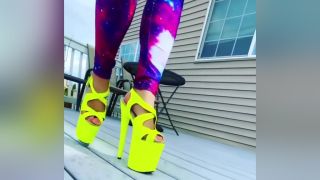 Highheels Stunner Walking In Her Fluorescent Green High Heels On The Porch Toys - 1