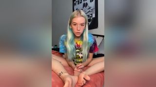 Cartoonza Sexy Teenage Hippie Removes Her Dirty Socks & Shows Her Feet With Green Toe Nails OvGuide - 1