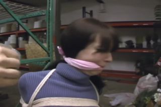 Maporn Alexis Tied In A Warehouse Teenies - 1