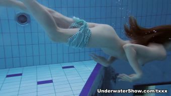 Leite UnderwaterShow Video: Netrebko Bitch - 2