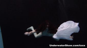Tanned UnderwaterShow Video: Andrejka Brazil - 1