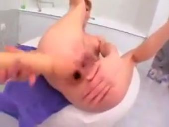 Nipple Redhead plays with her ass in the bathroom Camwhore - 1