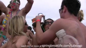Porn SpringBreakLife Video: Beach Party Blowing - 2