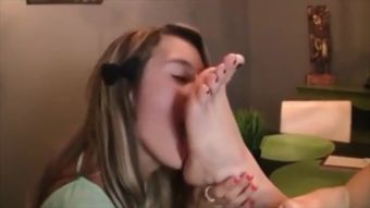 Safari Teen licks mommy's feet Mature - 1