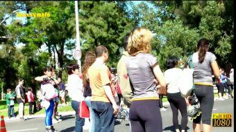 Best Blow Job Voyeur street candid features a girl in tight leggings Studs - 1