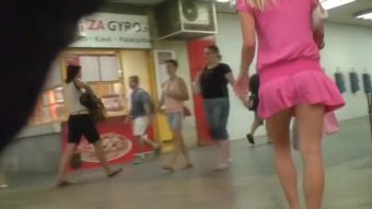 Oralsex Sexy blonde in pink dress talking on cell phone Ducha - 1