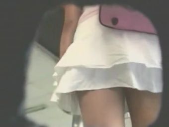 Free Amatuer Pretty chick with juicy legs was filmed on the hidden camera Culos - 2