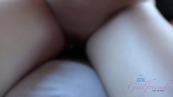 DinoTube You Find A Private Place To Fuck Riley In The Car Hot Brunette - 2
