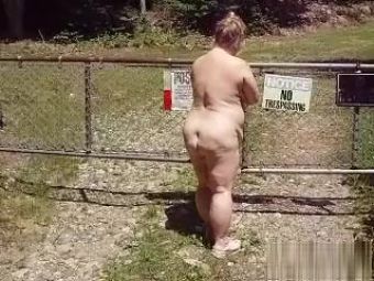 Adultlinker Opening the gate to the cabin. Looking very hot ComptonBooty - 1