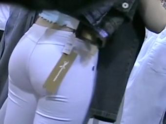 YouSeXXXX Street candid video of a big and juicy ass in white jeans Amateur Sex - 1